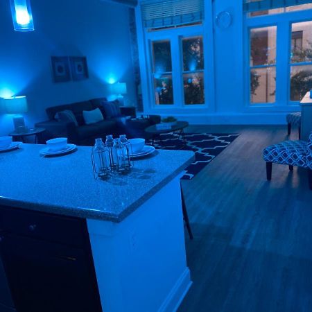 Industrial Smart Home Apartment In The Center Of Downtown Мемфис Екстериор снимка