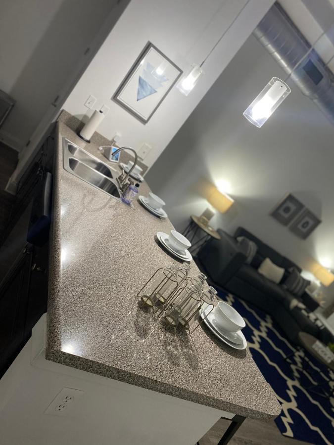 Industrial Smart Home Apartment In The Center Of Downtown Мемфис Екстериор снимка